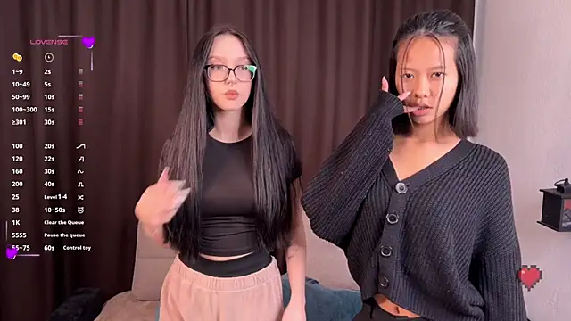 MadnessQueen online show from April 2026 08:37:01 PM