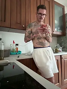 Snapshot of matC_of chatting on March 2026 04:43:01 PM matC of online show from March 2026 04:43:01 PM