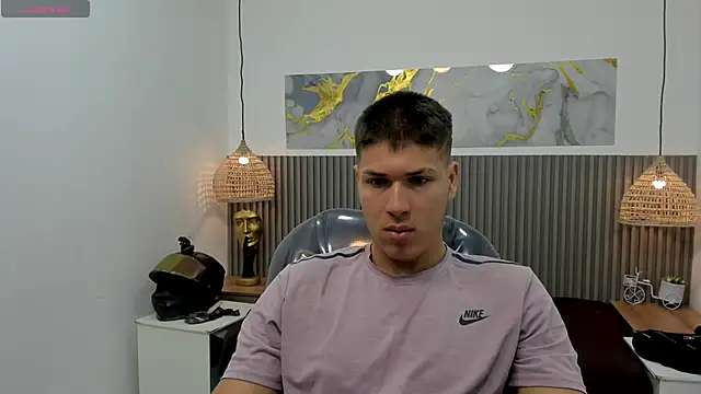 Snapshot of AlessandroFranco chatting on April 2026 01:01:01 PM AlessandroFranco online show from April 2026 01:01:01 PM