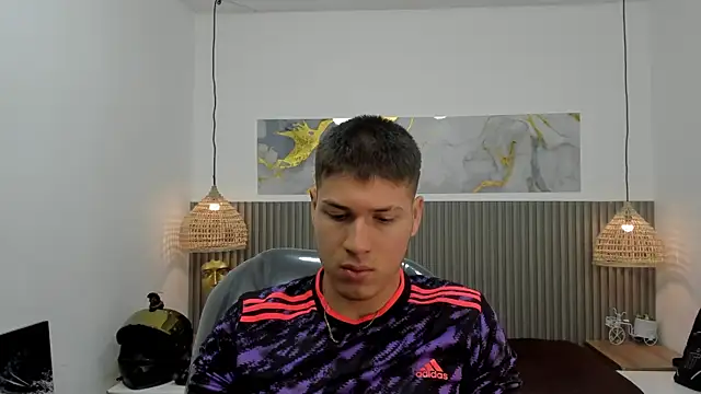 Snapshot of AlessandroFranco chatting on April 2026 01:24:01 PM AlessandroFranco online show from April 2026 01:24:01 PM