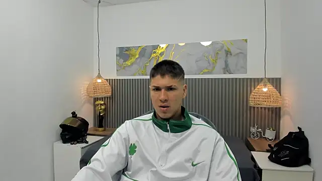 Snapshot of AlessandroFranco chatting on May 2026 01:27:01 PM AlessandroFranco online show from May 2026 01:27:01 PM