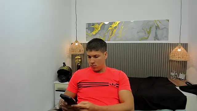 Snapshot of AlessandroFranco chatting on May 2026 04:04:02 PM AlessandroFranco online show from May 2026 04:04:02 PM