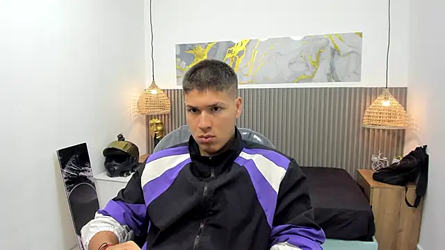 Snapshot of AlessandroFranco chatting on May 2026 01:17:02 PM AlessandroFranco online show from May 2026 01:17:02 PM