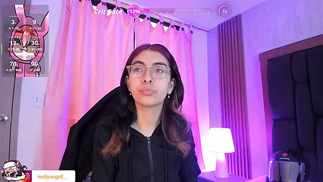 Molly A online show from May 2026 03:09:02 PM