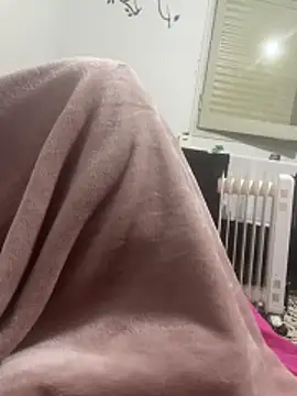 Snapshot of LeiAaron9810 chatting on March 2026 01:33:02 AM LeiAaron9810 online show from March 2026 01:33:02 AM