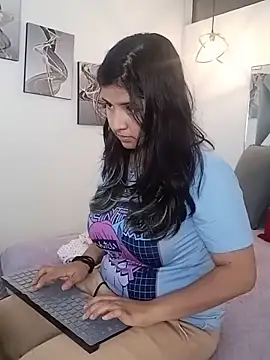Snapshot of Liily_Foxxy chatting on May 2026 11:07:02 AM Liily Foxxy online show from May 2026 11:07:02 AM