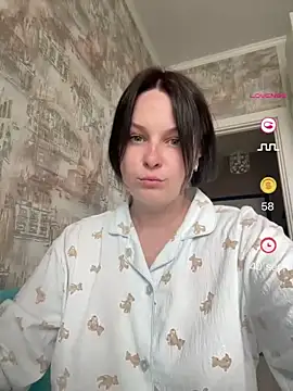 Snapshot of HubbaBaby chatting on May 2026 11:20:01 AM HubbaBaby online show from May 2026 11:20:01 AM
