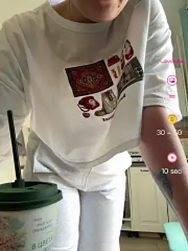 Snapshot of HubbaBaby chatting on May 2026 11:28:01 AM HubbaBaby online show from May 2026 11:28:01 AM