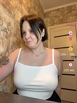 Snapshot of HubbaBaby chatting on June 2026 05:51:01 PM HubbaBaby online show from June 2026 05:51:01 PM