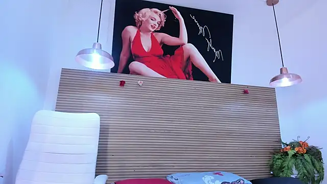 layla  smith online show from March 2026 08:01:01 PM