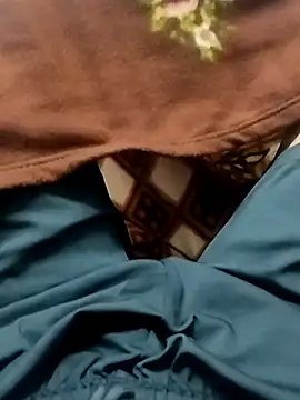 Roy3 2 online show from April 2026 06:28:01 PM