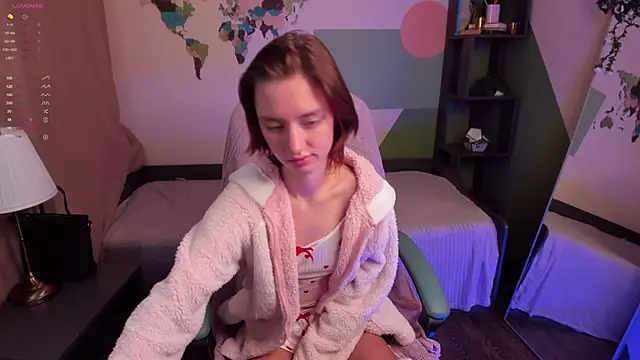 Pretty Victoria online show from March 2026 06:19:01 AM