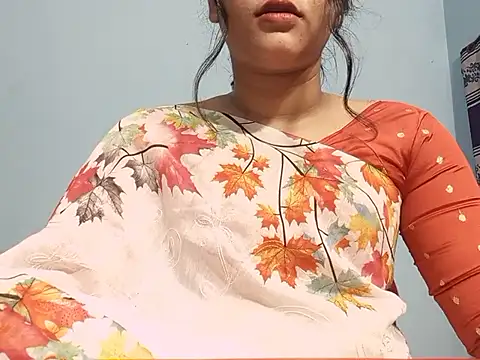 Emma 4433 online show from May 2026 05:20:01 PM