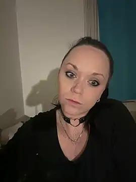 Makyna93 online show from April 2026 07:33:02 PM