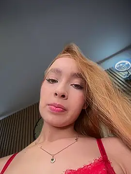 Isabella gaviria online show from March 2026 04:30:02 AM