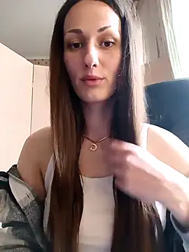 LunaCrystall online show from April 2026 01:24:02 PM