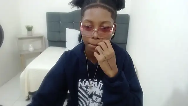 Snapshot of Naomi_Street chatting on March 2026 12:10:01 PM Naomi Street online show from March 2026 12:10:01 PM