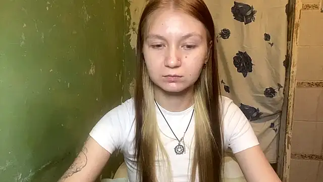 Lollybomb online show from May 2026 09:10:02 PM