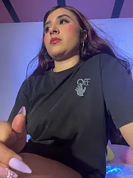 Nahomy-Benett online show from March 2026 12:12:02 PM