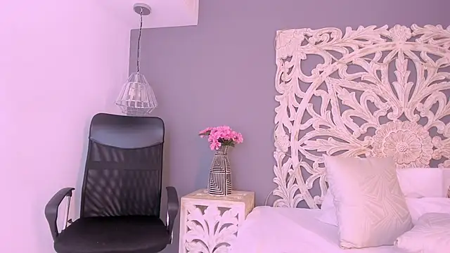 LucianaBlanco  online show from June 2026 01:20:02 PM