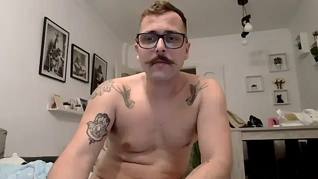 yanick931 online show from May 2026 11:23:04 PM