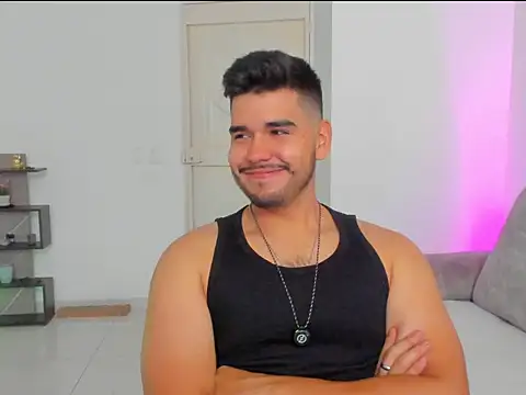 LatinBeardCali online show from March 2026 01:04:02 PM