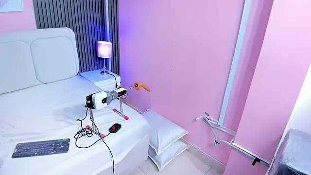 lia sucker online show from June 2026 03:40:02 AM