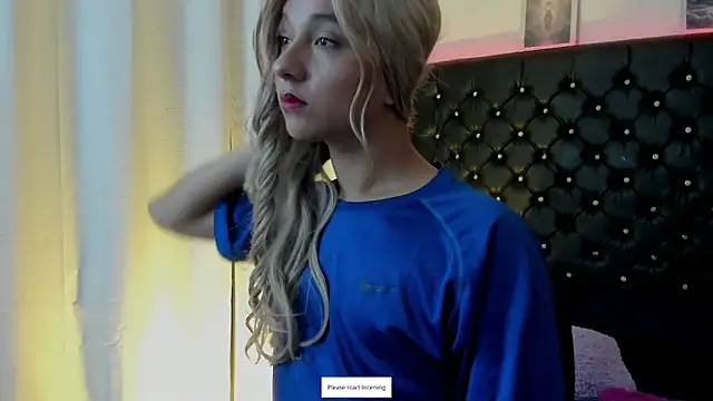 Snapshot of BellaRoge chatting on June 2026 05:27:02 AM BellaRoge online show from June 2026 05:27:02 AM
