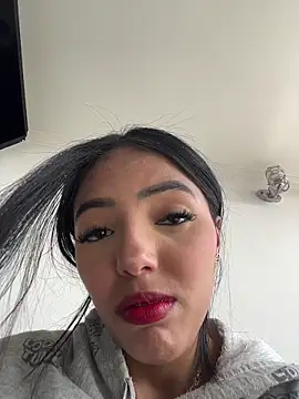 sylphiee  online show from April 2026 04:04:02 PM