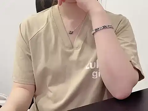 Snapshot of hunhun122 chatting on June 2026 05:24:02 PM hunhun122 online show from June 2026 05:24:02 PM
