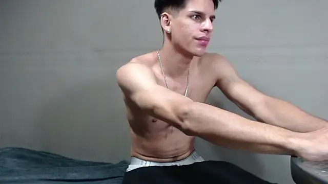 ConradGrayson78 online show from April 2026 11:35:01 PM