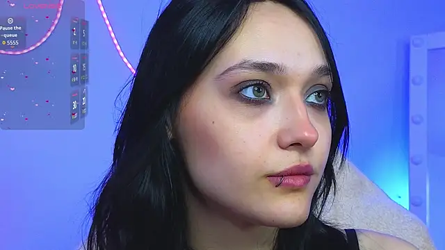 DarcyBlackwood online show from April 2026 01:47:01 AM