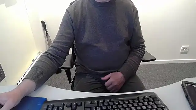 Buggemann online show from April 2026 03:44:01 AM