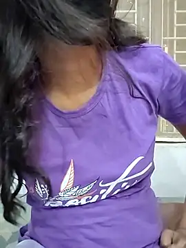 Snapshot of Telugucouple1431 chatting on April 2026 04:59:02 PM Telugucouple1431 online show from April 2026 04:59:02 PM