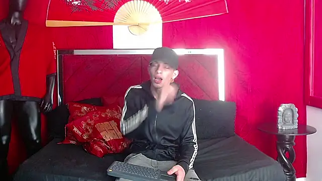 Naughty Couple13 online show from March 2026 12:32:01 PM