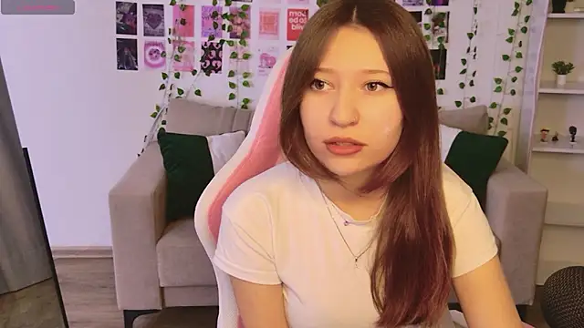 Snapshot of EvaMorries chatting on March 2026 05:27:01 PM EvaMorries online show from March 2026 05:27:01 PM