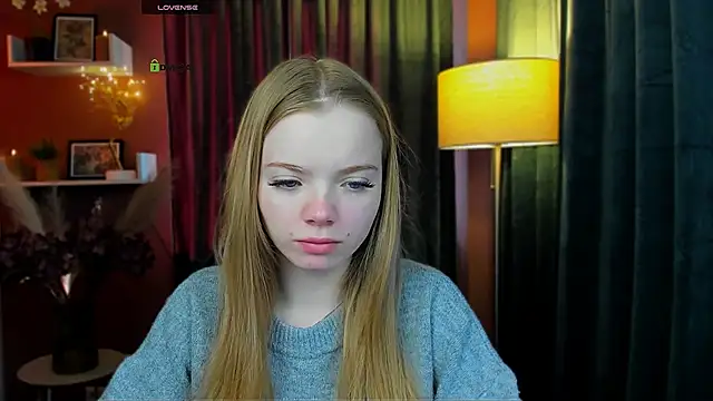 Snapshot of maddy_moah chatting on April 2026 04:52:02 AM maddy moah online show from April 2026 04:52:02 AM