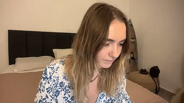 RoxyWet online show from April 2026 01:22:02 PM