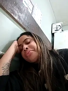 gatinha20257 online show from July 2026 05:04:02 PM