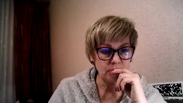 Snapshot of TatkaYang chatting on March 2026 09:43:02 PM TatkaYang online show from March 2026 09:43:02 PM