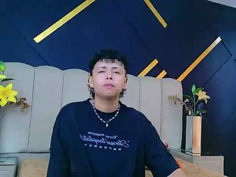 NikiEvanz online show from April 2026 08:47:01 PM