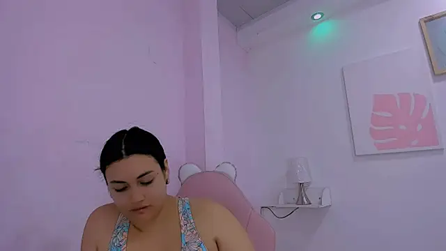 Snapshot of candy_lucia18 chatting on March 2026 12:32:01 PM candy lucia18 online show from March 2026 12:32:01 PM