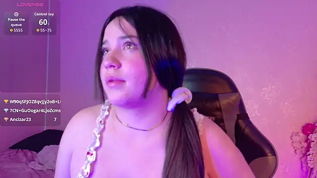 Julieth Caandy online show from July 2026 12:06:01 AM