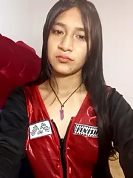 KarolaMendez online show from April 2026 06:32:02 PM
