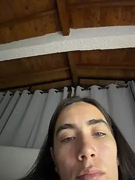 Snapshot of Evacrox chatting on June 2026 02:35:01 AM Evacrox online show from June 2026 02:35:01 AM