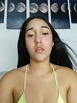 isabellaHill2 online show from April 2026 05:02:02 AM