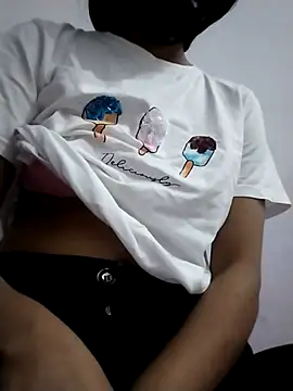 Snapshot of Tasty_Cherry chatting on April 2026 09:50:02 PM Tasty Cherry online show from April 2026 09:50:02 PM