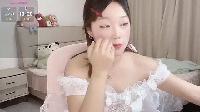 Sisi-000 online show from April 2026 02:44:01 PM