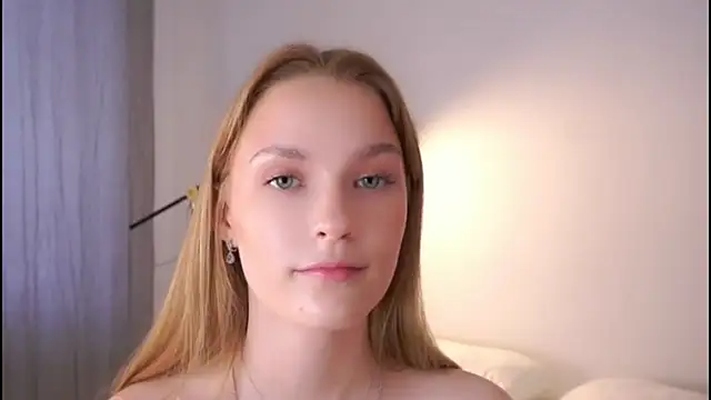 Snapshot of HellenSlavis chatting on March 2026 10:11:01 AM HellenSlavis online show from March 2026 10:11:01 AM