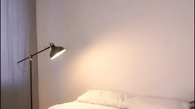 Snapshot of HellenSlavis chatting on March 2026 10:27:01 PM HellenSlavis online show from March 2026 10:27:01 PM